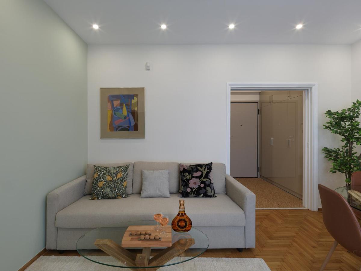 Metro Fix Apartment Athén Kültér fotó