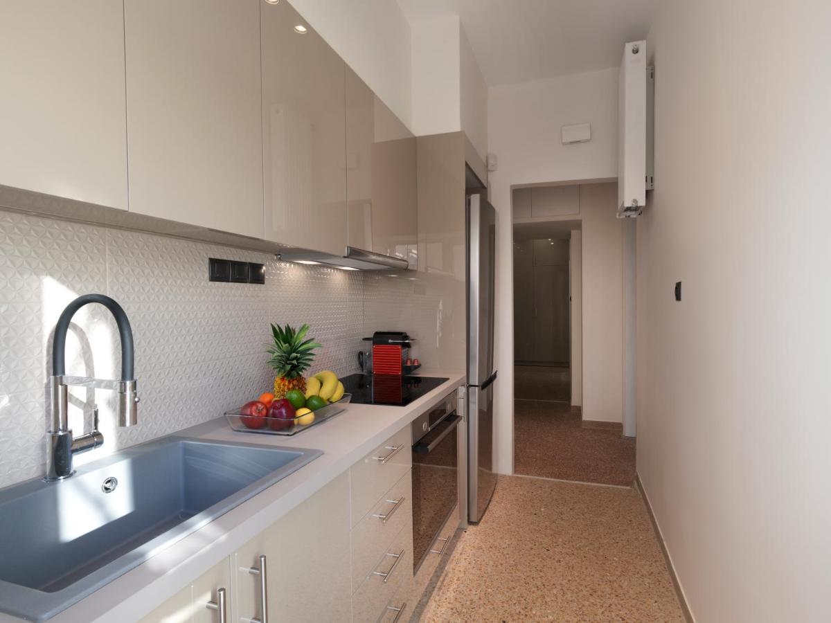 Metro Fix Apartment Athén Kültér fotó